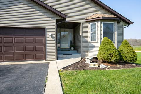 301 Forestcliff Ct, Lake Summerset, IL 61019 photo 2