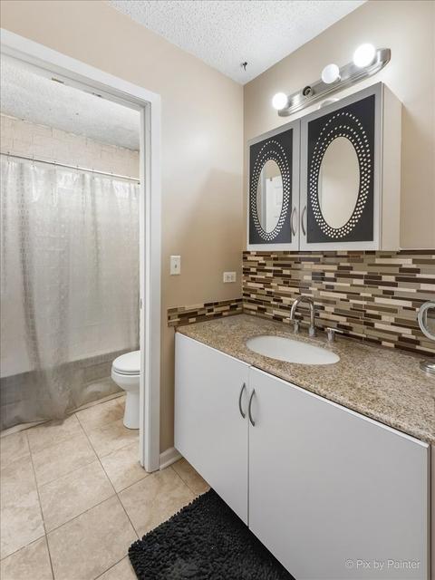 810 Kenneth Cir, Elgin, IL 60120 photo 16