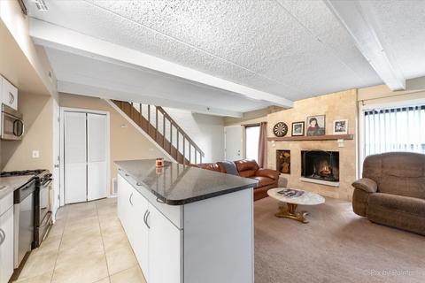 810 Kenneth Cir, Elgin, IL 60120 photo 10