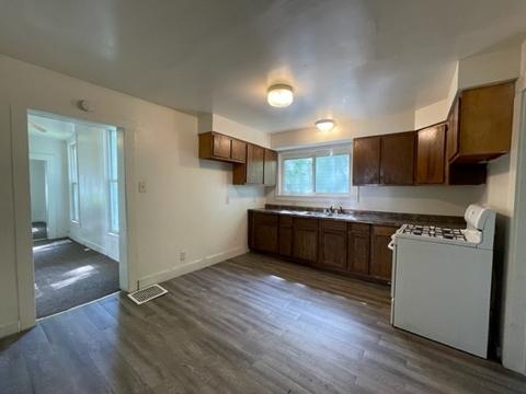610 E Vine St, Champaign, IL 61820 photo 9