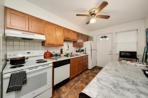 1140 18th St #2W, Broadview, IL 60155 photo 3