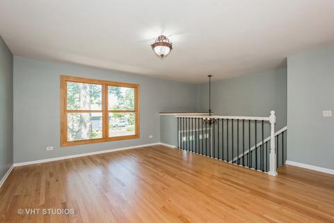803 S Williston St, Wheaton, IL 60189 photo 2