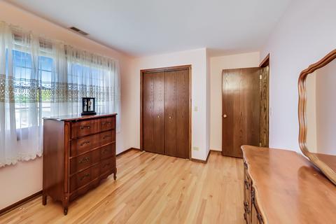 304 Eric Ct, Mount Prospect, IL 60056 photo 28