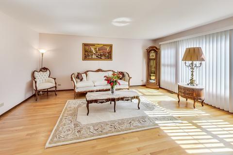 304 Eric Ct, Mount Prospect, IL 60056 photo 6