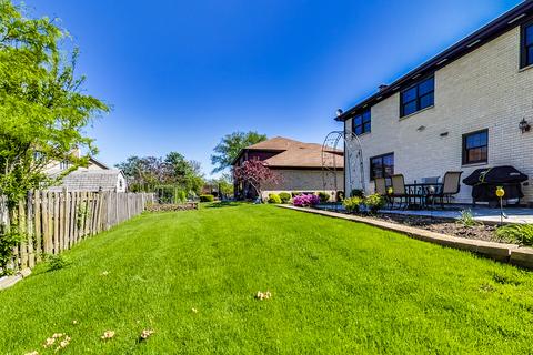 304 Eric Ct, Mount Prospect, IL 60056 photo 38