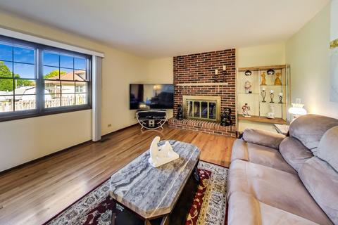 304 Eric Ct, Mount Prospect, IL 60056 photo 14