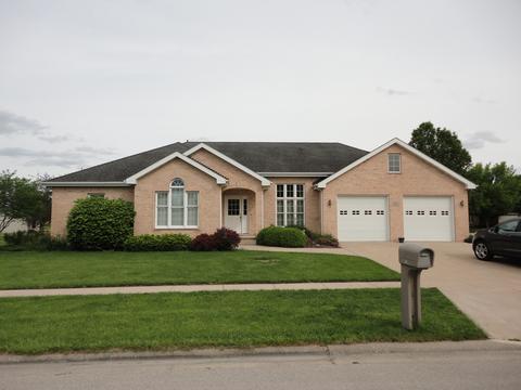 813 Edgewater Dr, Morris, IL 60450 photo 1
