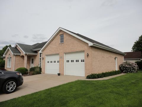 813 Edgewater Dr, Morris, IL 60450 photo 2