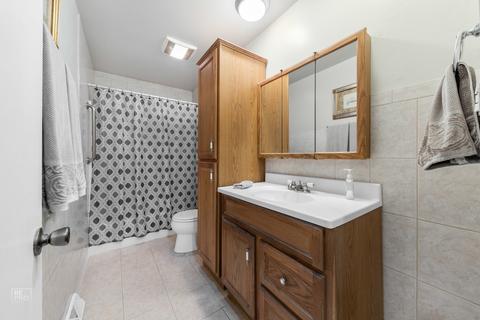 842 N Sumner St, Addison, IL 60101 photo 8