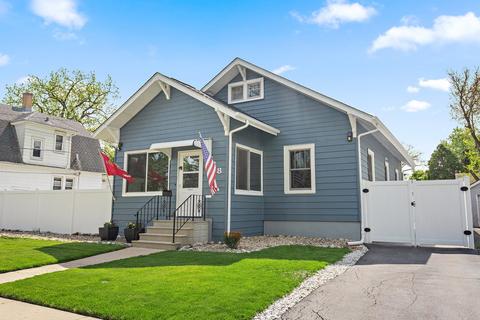 938 Augusta Ave, Elgin, IL 60120 photo 2