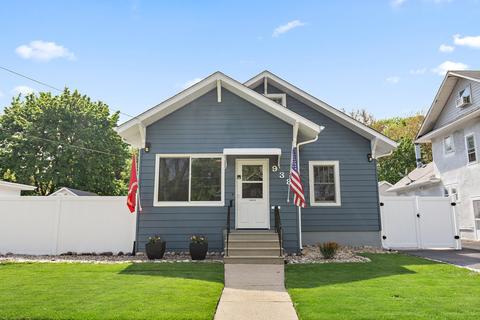 938 Augusta Ave, Elgin, IL 60120 photo 1