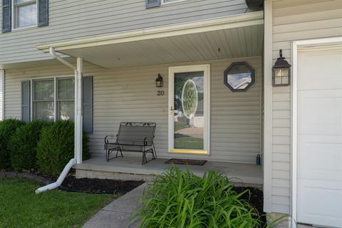 20 Reading Rd, Bloomington, IL 61701 photo 3
