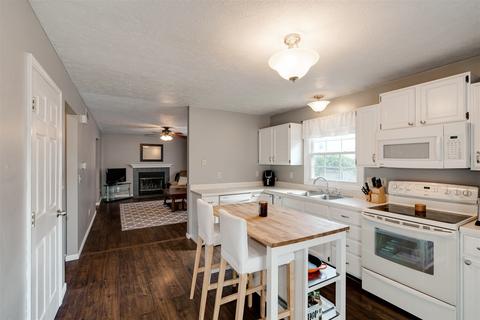 20 Reading Rd, Bloomington, IL 61701 photo 9