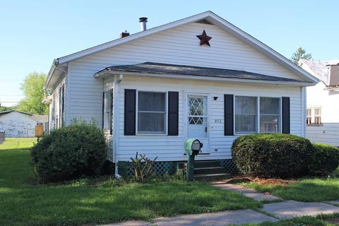 812 E Macon St, Clinton, IL 61727 photo 1