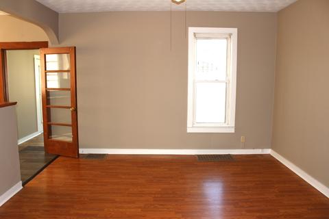 812 E Macon St, Clinton, IL 61727 photo 11
