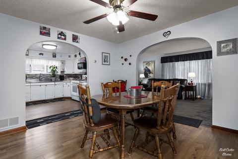 606 5th St, Harvard, IL 60033 photo 9