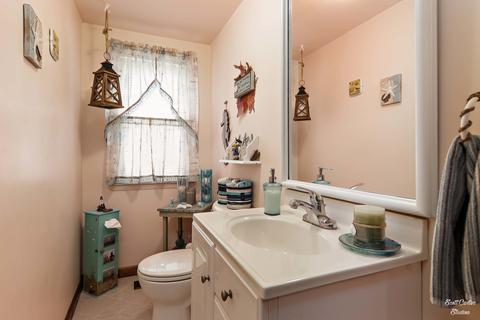 606 5th St, Harvard, IL 60033 photo 8