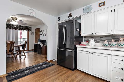 606 5th St, Harvard, IL 60033 photo 7