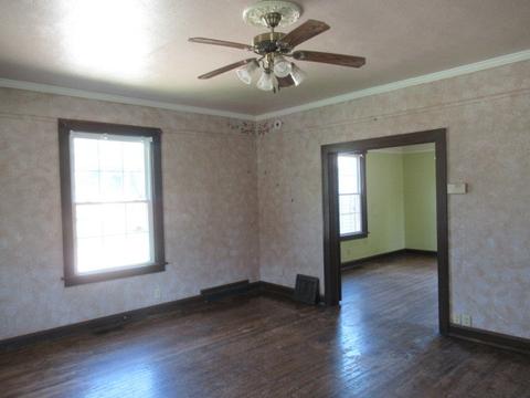 121 S Sheldon St, Rantoul, IL 61866 photo 5