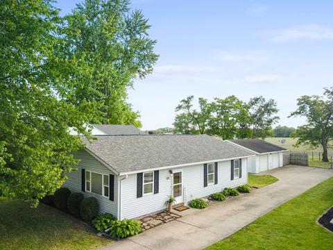 115 Cherry Ln, Washington, IL 61571 photo 1