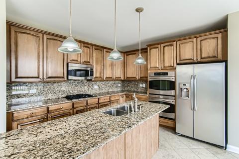 1708 Dundalk Ln, Mchenry, IL 60050 photo 4