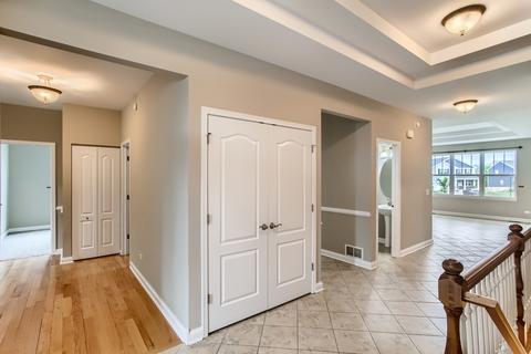 1708 Dundalk Ln, Mchenry, IL 60050 photo 8
