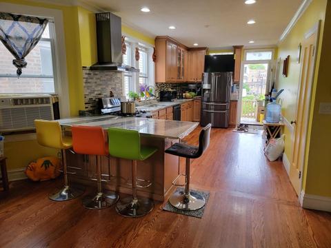 6449 N Artesian Ave, Chicago, IL 60645 photo 2