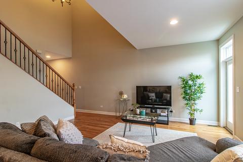 48 Northfield Ter, Wheeling, IL 60090 photo 9