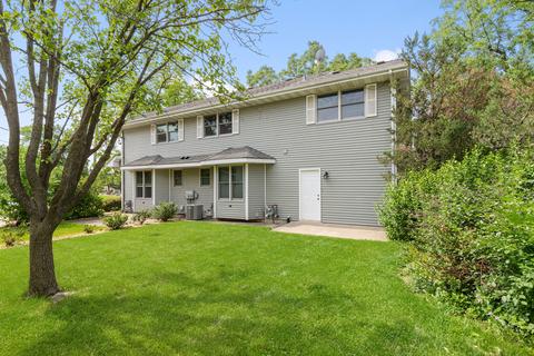 426 E 5th St, Lockport, IL 60441 photo 2