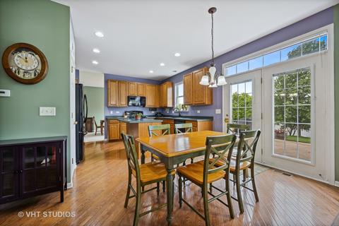 642 Biltmore Dr, Bartlett, IL 60103 photo 8