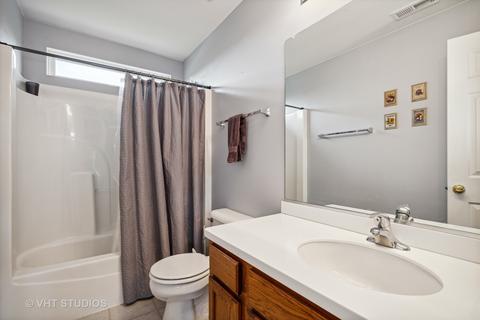642 Biltmore Dr, Bartlett, IL 60103 photo 14