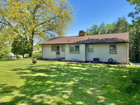624 Hillandale Dr, Morrison, IL 61270 photo 2