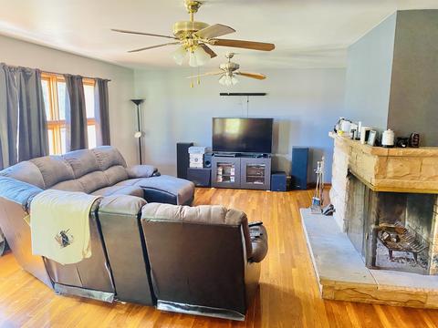 624 Hillandale Dr, Morrison, IL 61270 photo 3