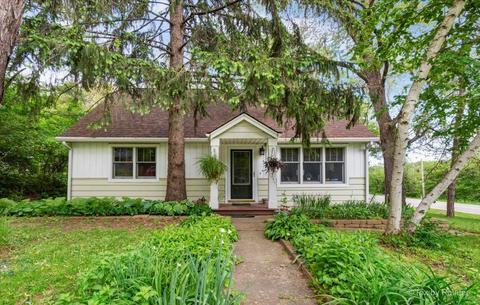 1 Hickory Rd, Oakwood Hills, IL 60013 photo 1