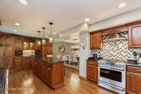 362 Pinoak Dr, Bartlett, IL 60103 photo 8
