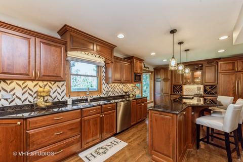 362 Pinoak Dr, Bartlett, IL 60103 photo 7