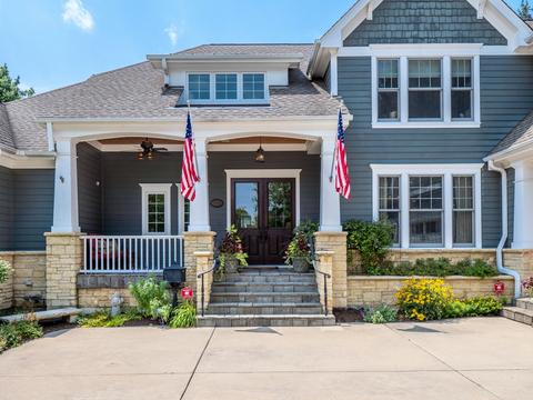 1040 Golf Ln, Wheaton, IL 60189 photo 4
