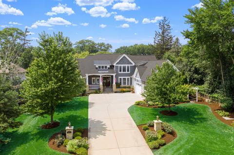 1040 Golf Ln, Wheaton, IL 60189 photo 1