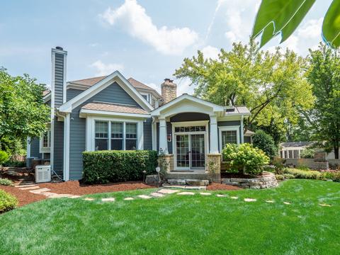 1040 Golf Ln, Wheaton, IL 60189 photo 46