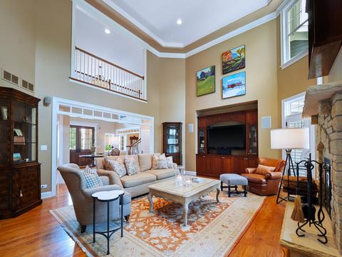 1040 Golf Ln, Wheaton, IL 60189 photo 8