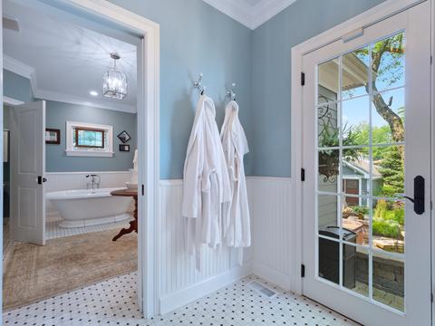1040 Golf Ln, Wheaton, IL 60189 photo 24