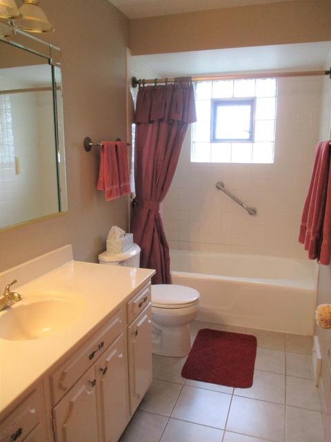 5833 Superior St, Berkeley, IL 60163 photo 10
