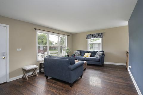 2207 Park St, Rolling Meadows, IL 60008 photo 4
