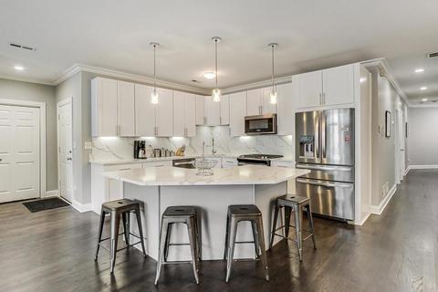 471 E Bowen Ave #2, Chicago, IL 60653 photo 6