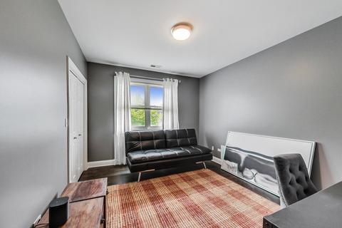 471 E Bowen Ave #2, Chicago, IL 60653 photo 18
