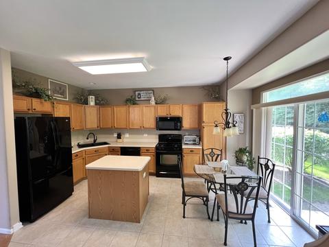 19 Kelsey Ct, Algonquin, IL 60102 photo 5