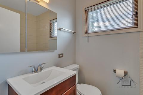 401 Oak St, Des Plaines, IL 60016 photo 13