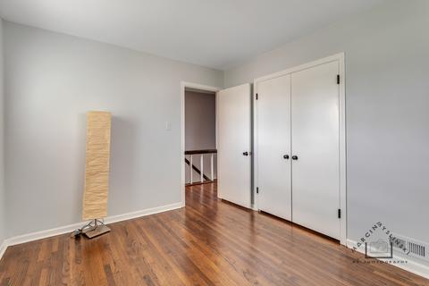 401 Oak St, Des Plaines, IL 60016 photo 10