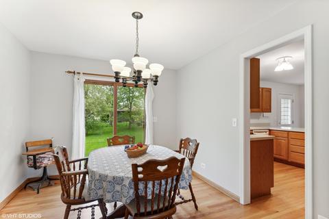 907 Maple Ave, Maple Park, IL 60151 photo 5