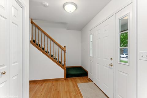 907 Maple Ave, Maple Park, IL 60151 photo 2